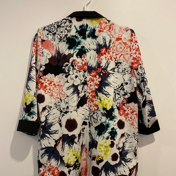 Floral Blazer - Picture 2 of 3